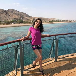 Meet your Posher, Shira